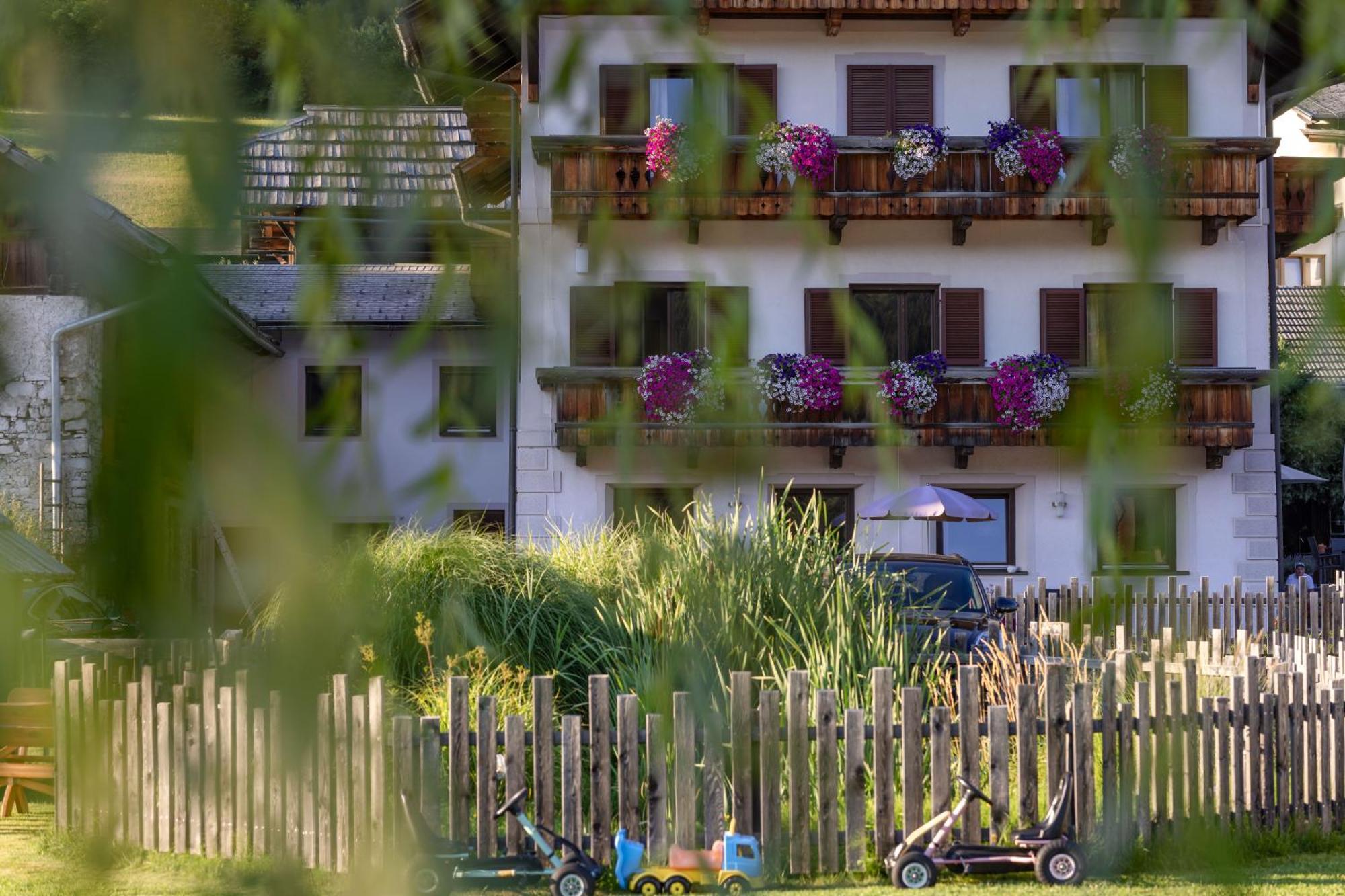 Ferienhof Hoffmann Hotel Weissensee Buitenkant foto
